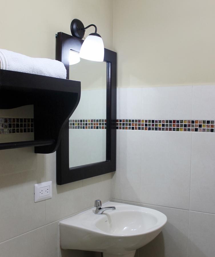 Hostal De Asturias 산살바도르 외부 사진